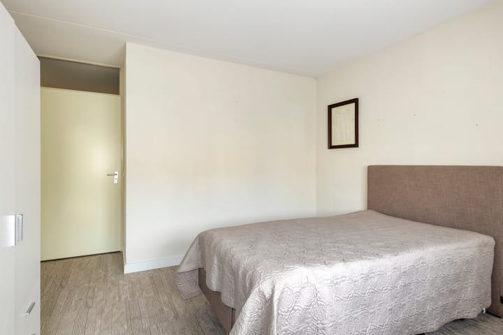 Photo 24 of Mr. van Coothstraat 8