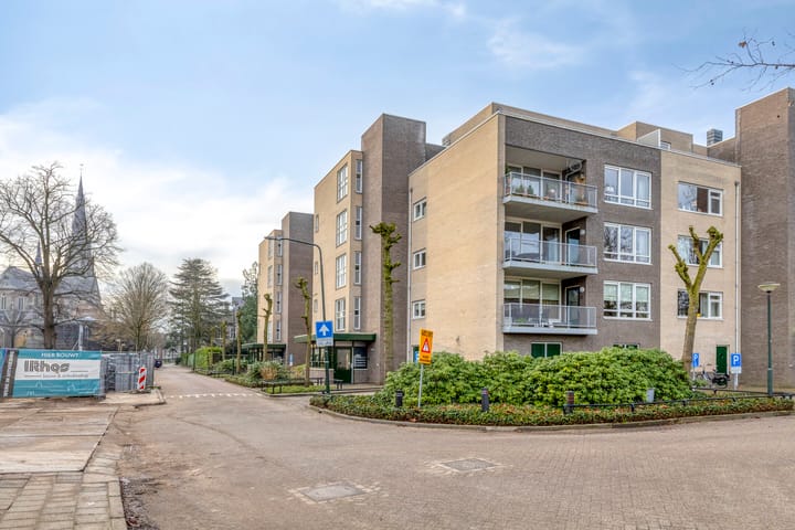 Photo 31 of Mr. van Coothstraat 8