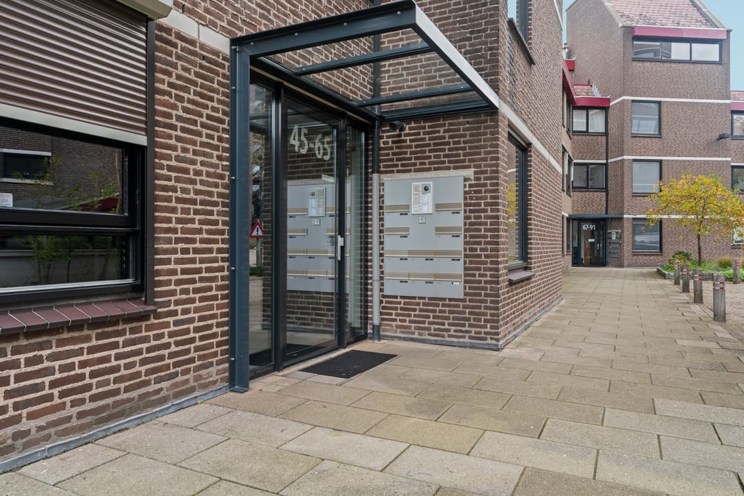 Photo 7 of Graadt van Roggenstraat 49