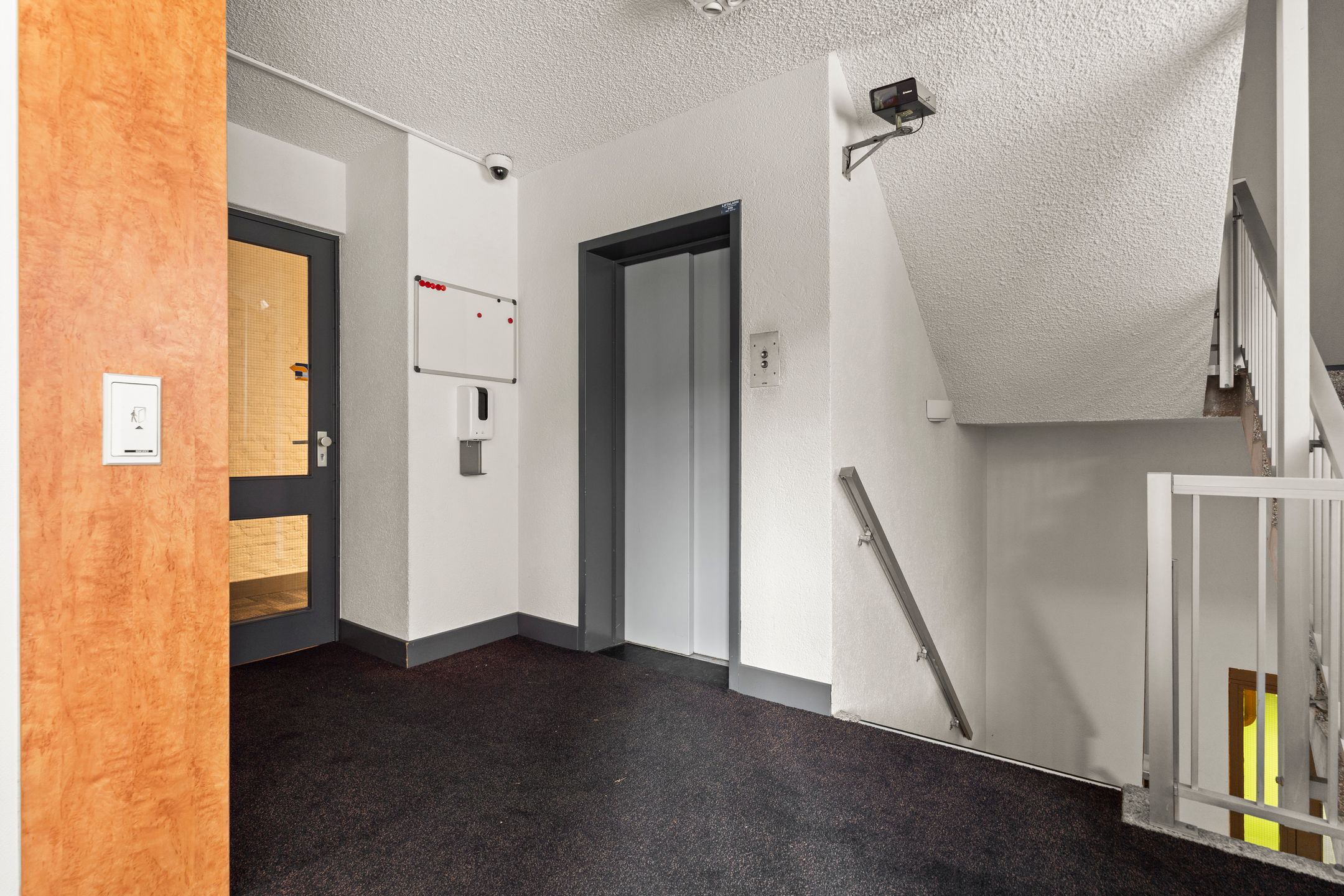 Photo 9 of Graadt van Roggenstraat 49