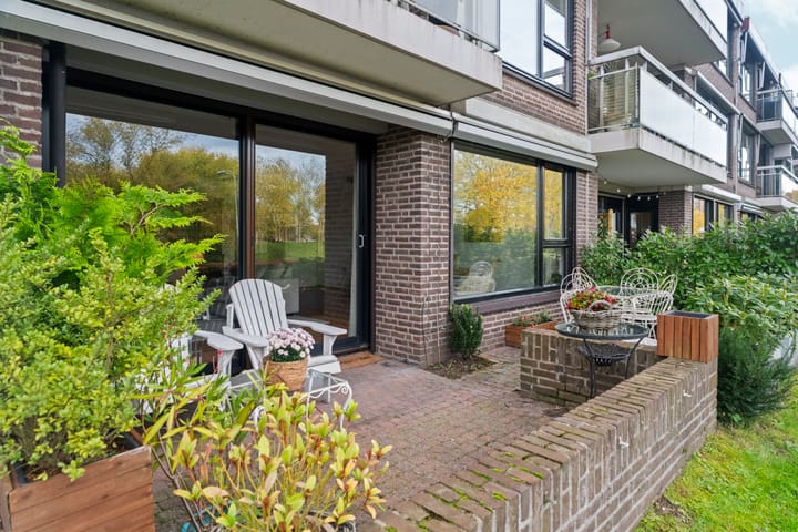 Foto 40 van Graadt van Roggenstraat 49