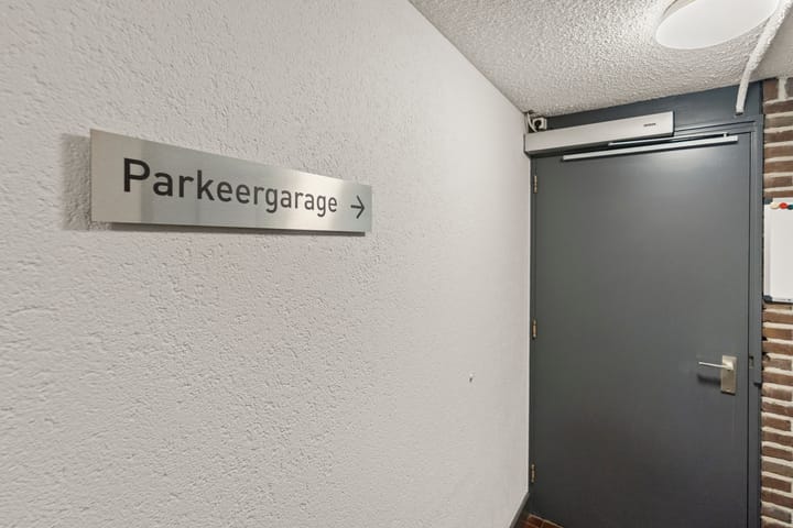 Foto 46 van Graadt van Roggenstraat 49