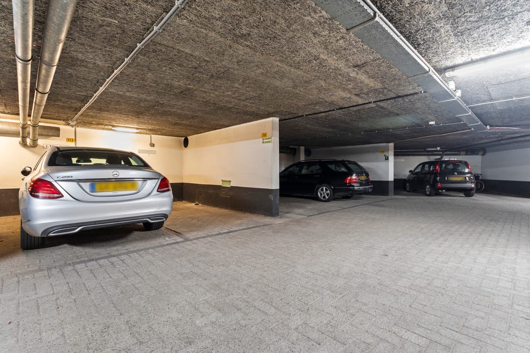 Photo 47 of Graadt van Roggenstraat 49