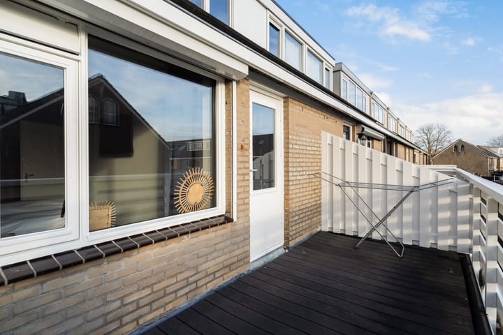 Foto 21 van Weidebloemenlaan 151