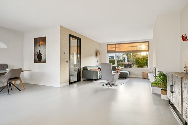 Foto 6 van Mr P J Oudlaan 18