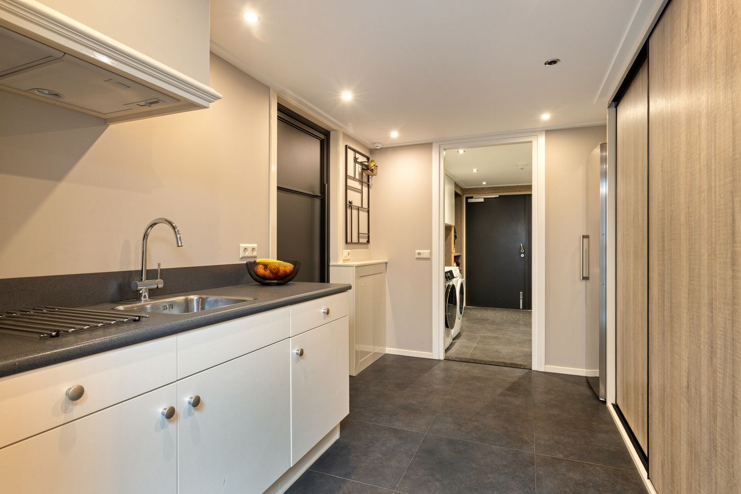 Photo 29 of Wilgestraat 35