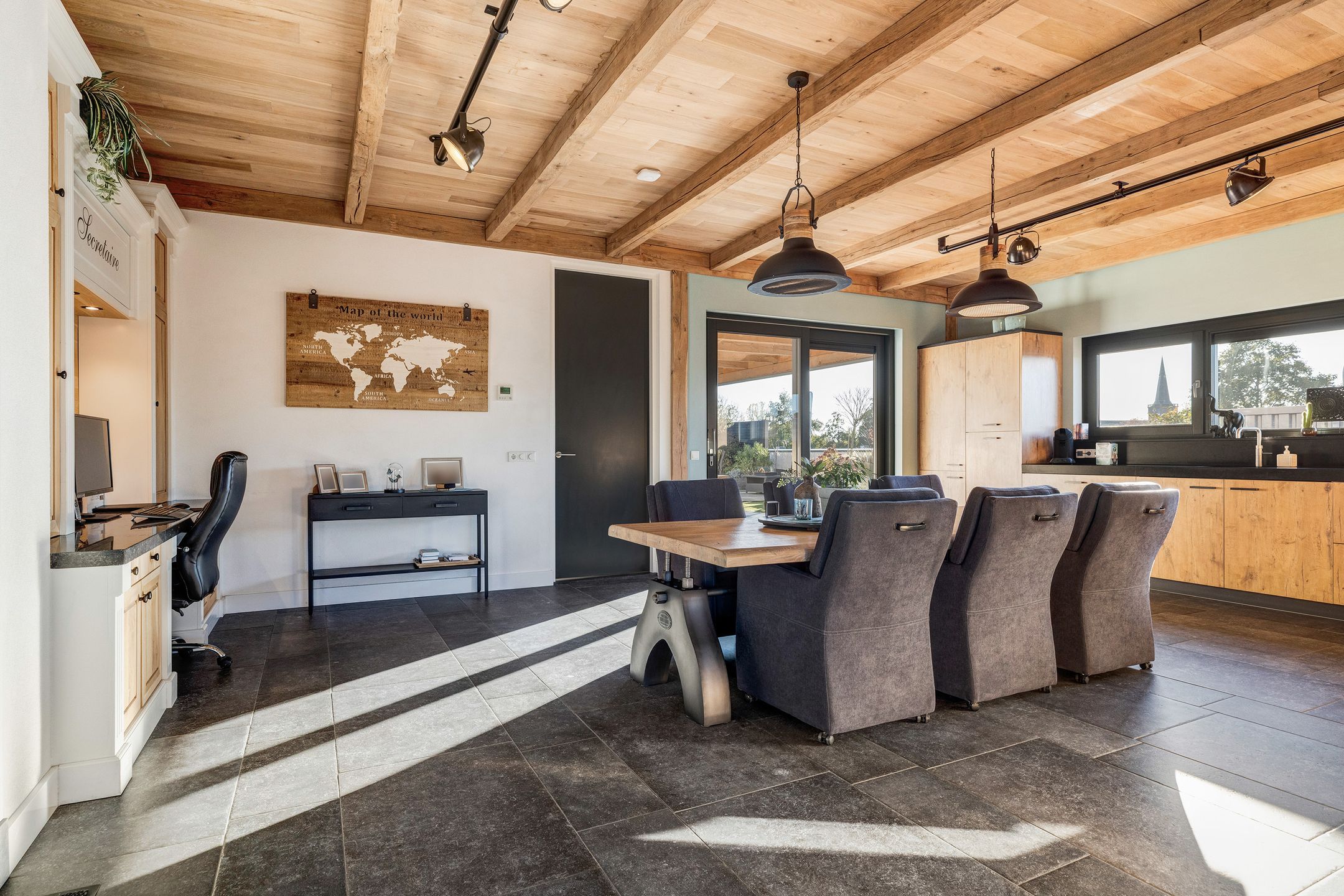 Foto 33 van Houtstraat 4