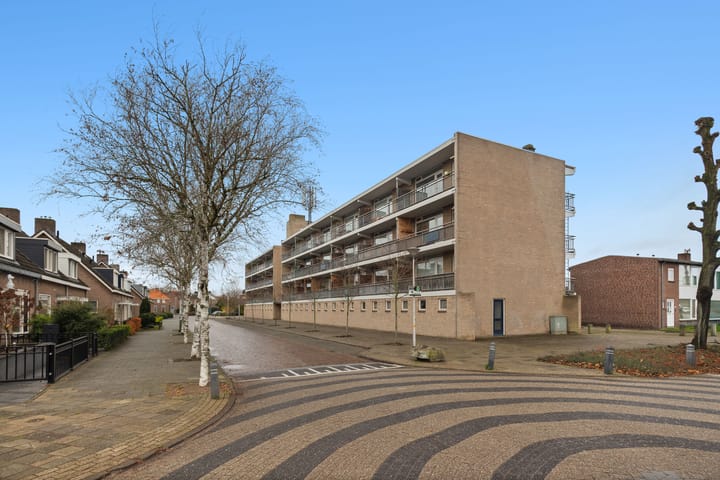 Photo 2 of Wolbergstraat 79