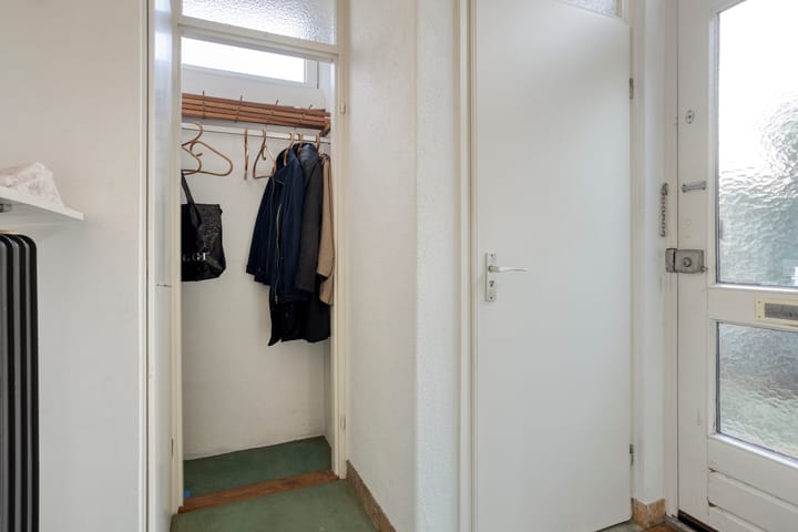 Foto 10 van Reviusstraat 1