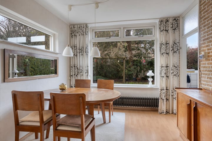 Foto 16 van Reviusstraat 1