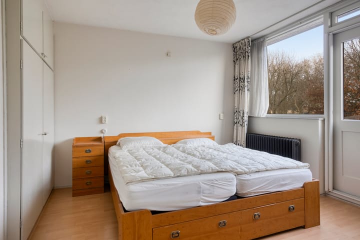 Foto 24 van Reviusstraat 1