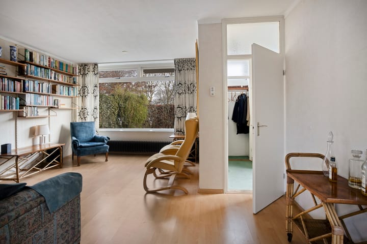 Foto 12 van Reviusstraat 1