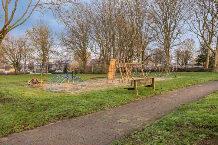 Foto 48 van Reviusstraat 1