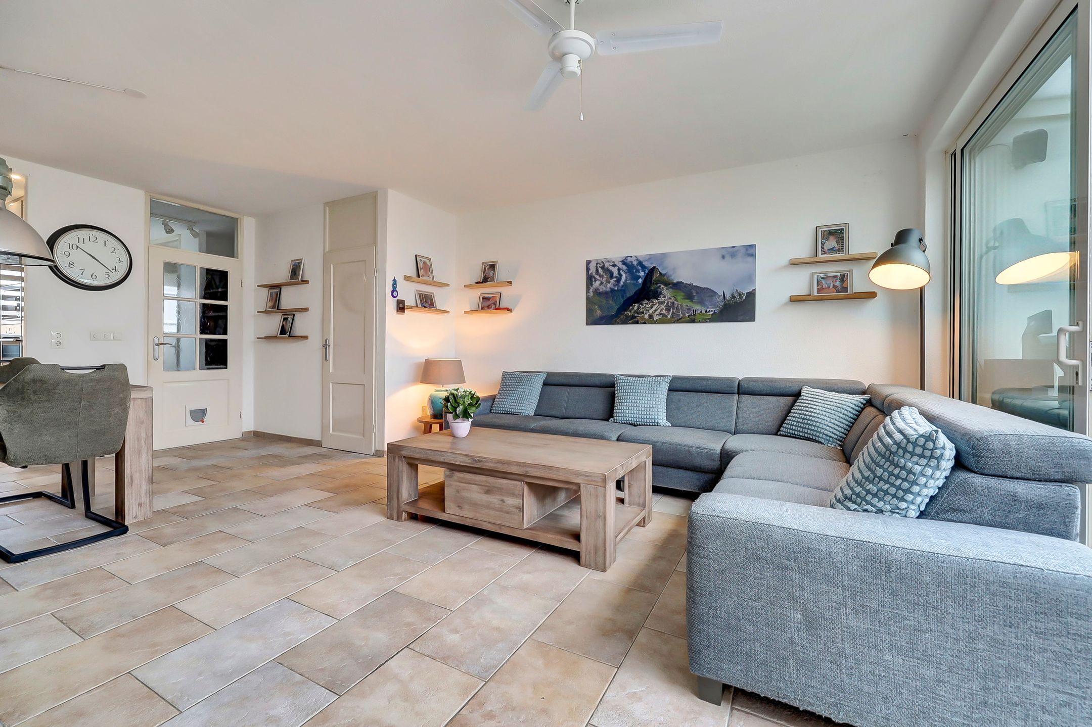 Photo 3 of Burgemeester van Houtplein 6