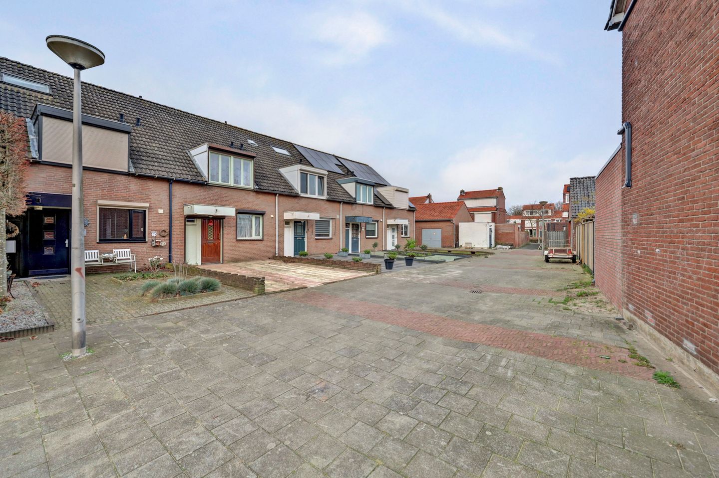 Photo 34 of Burgemeester van Houtplein 6