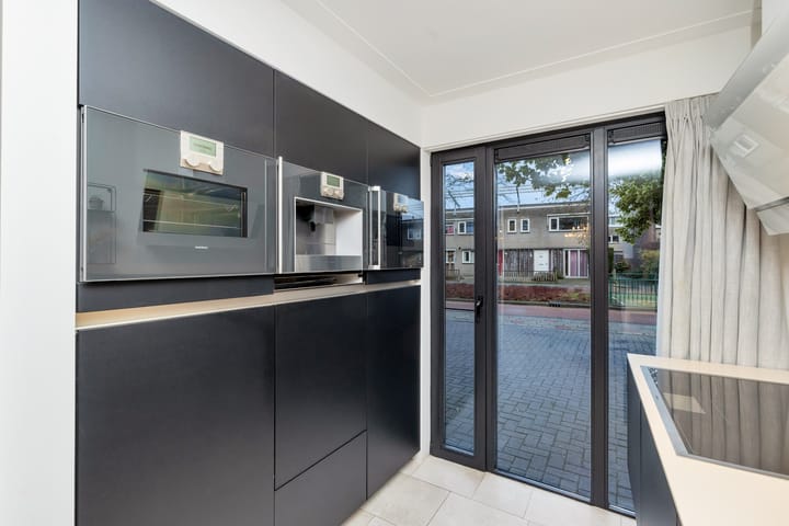 Foto 20 van Ank van der Moerplantsoen 10