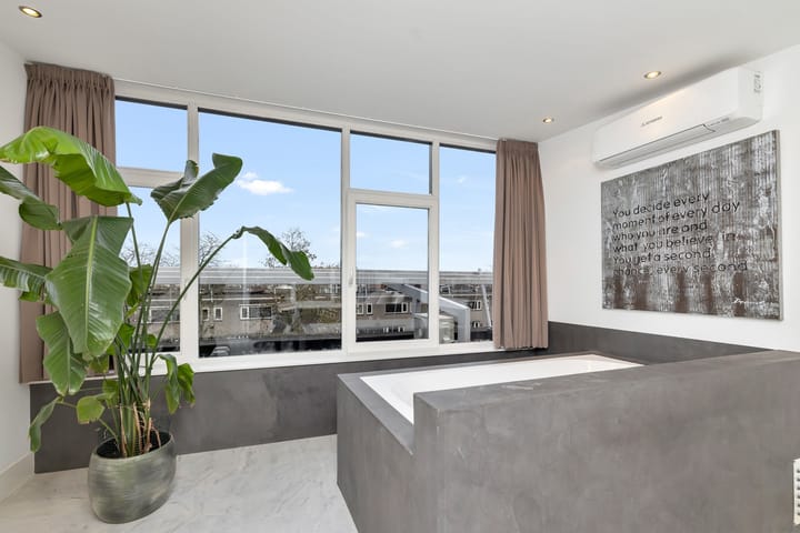 Foto 40 van Ank van der Moerplantsoen 10