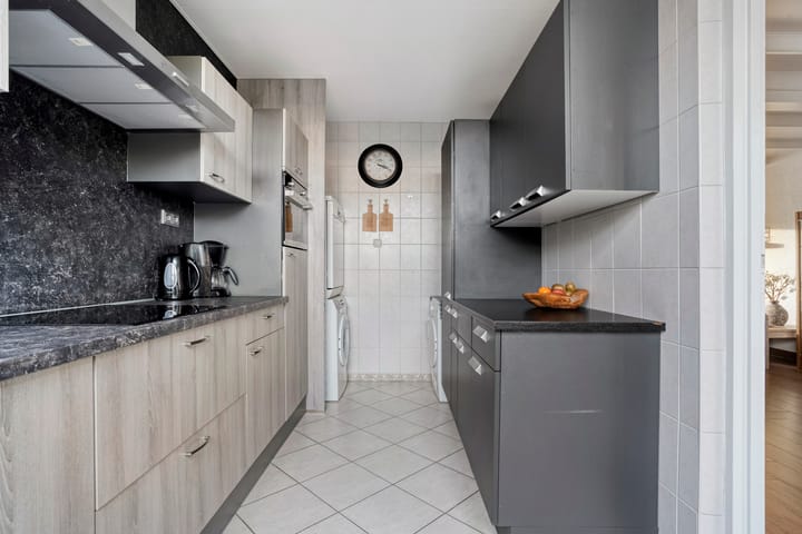 Photo 11 of Esschingstraat 76