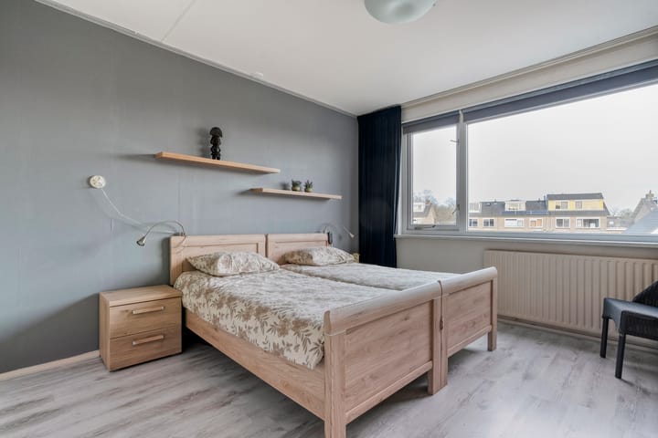 Photo 15 of Esschingstraat 76