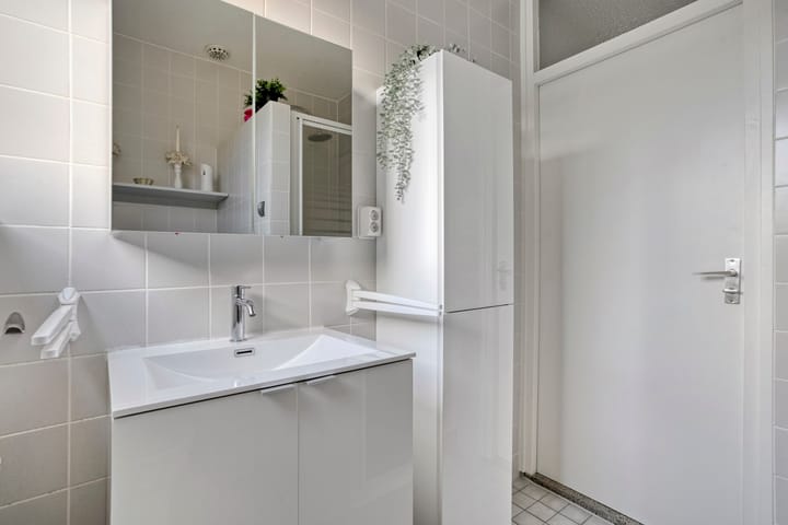 Photo 22 of Esschingstraat 76