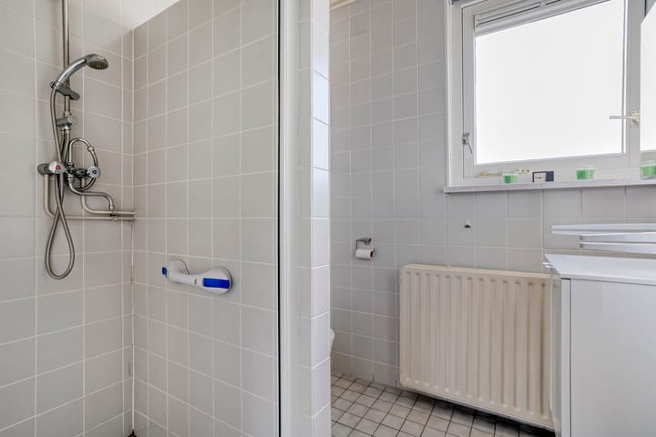 Photo 23 of Esschingstraat 76