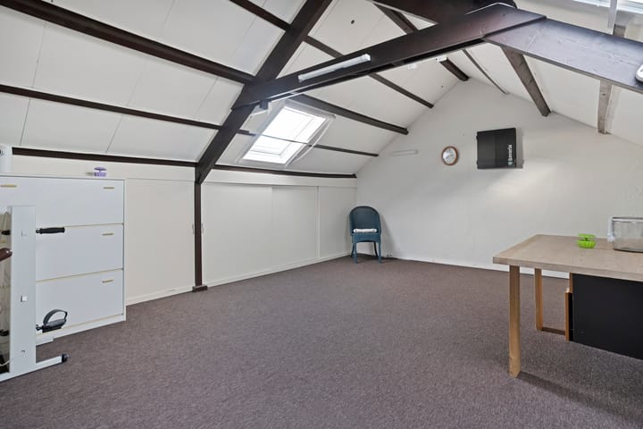 Photo 24 of Esschingstraat 76