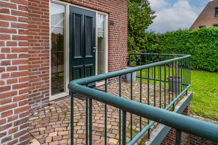 Photo 11 of Burgemeester de Bruinstraat 66