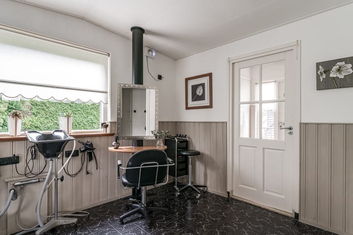 Photo 19 of Burgemeester de Bruinstraat 66