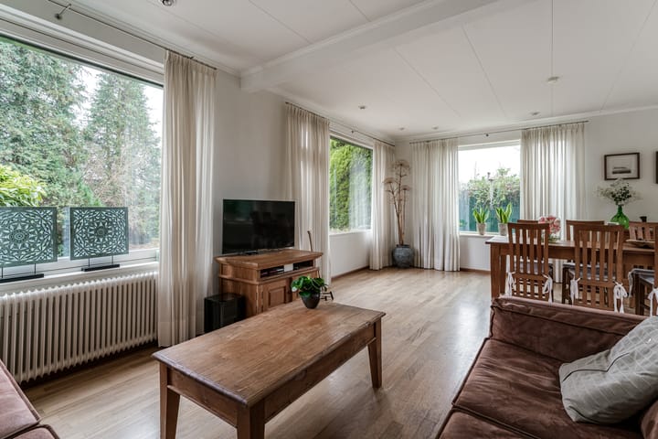 Photo 33 of Burgemeester de Bruinstraat 66