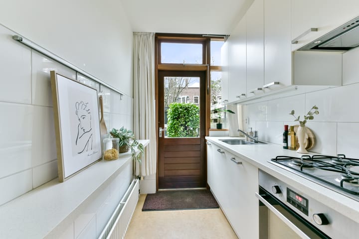 Photo 12 of Van Musschenbroekstraat 22