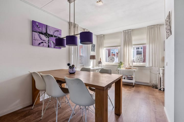 Photo 5 of Burgemeester Conraetzstraat 25-A