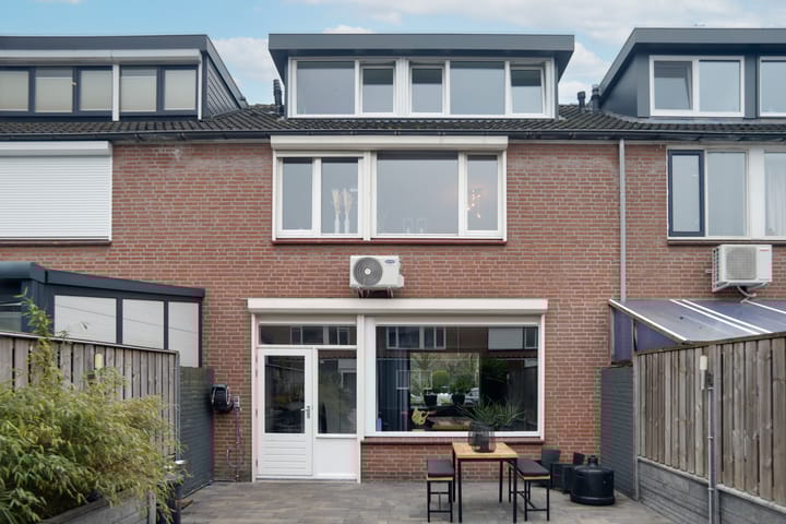 Foto 38 van Straussstraat 14