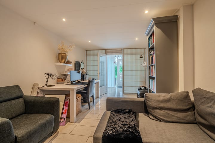 Photo 38 of Bovenburen 219