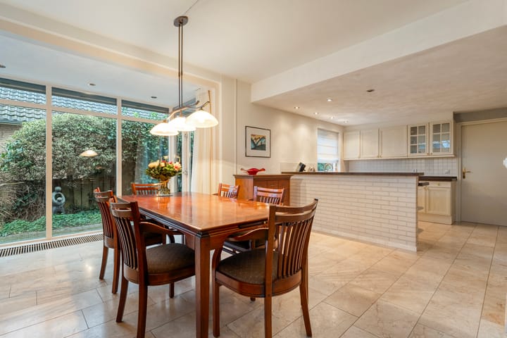 Photo 10 of Johanna van Burenstraat 34