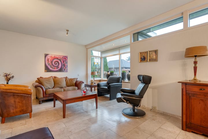 Photo 13 of Johanna van Burenstraat 34