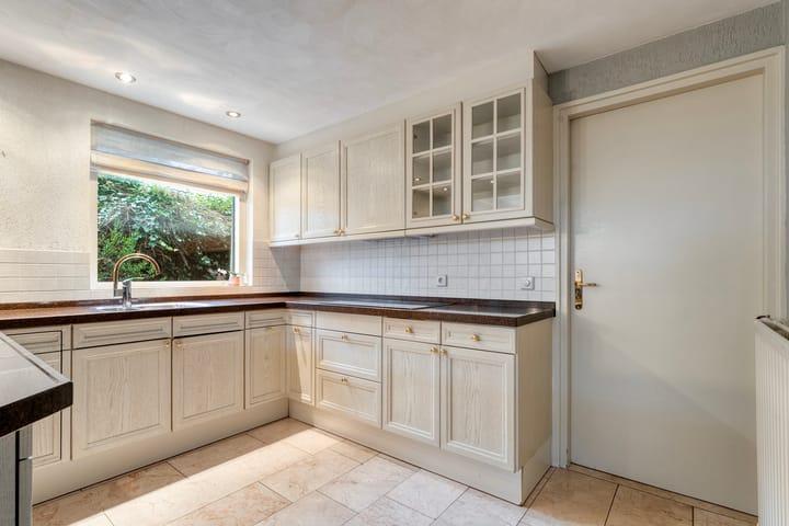 Photo 16 of Johanna van Burenstraat 34