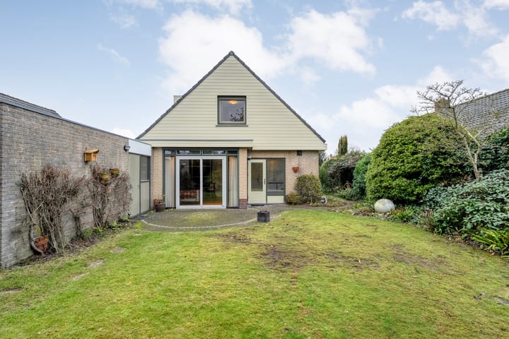 Photo 39 of Johanna van Burenstraat 34