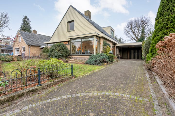 Photo 42 of Johanna van Burenstraat 34