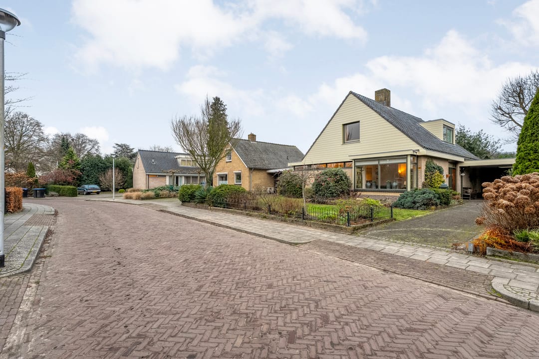 Foto 43 van Johanna van Burenstraat 34