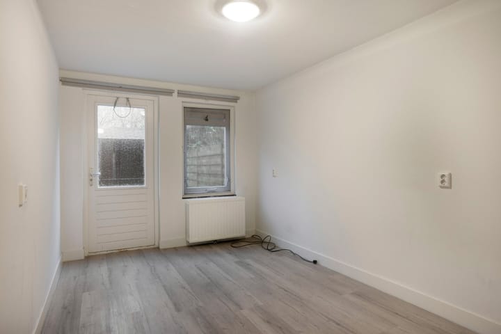 Foto 16 van Winkelwaard 44