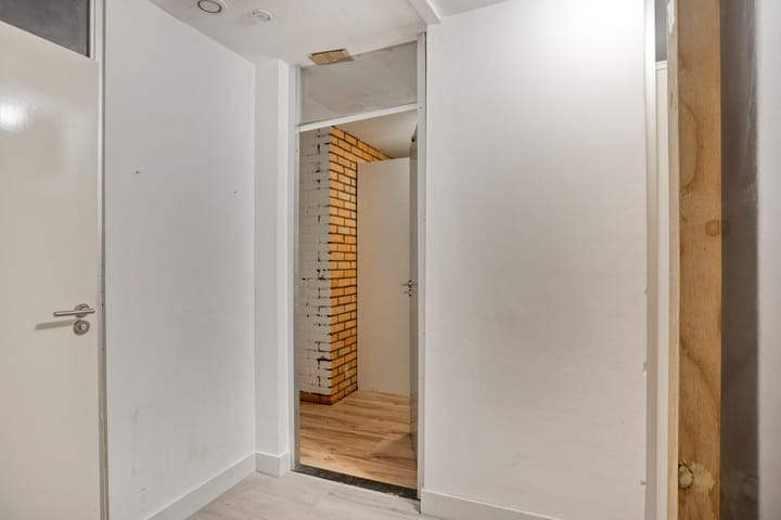 Foto 24 van Winkelwaard 44