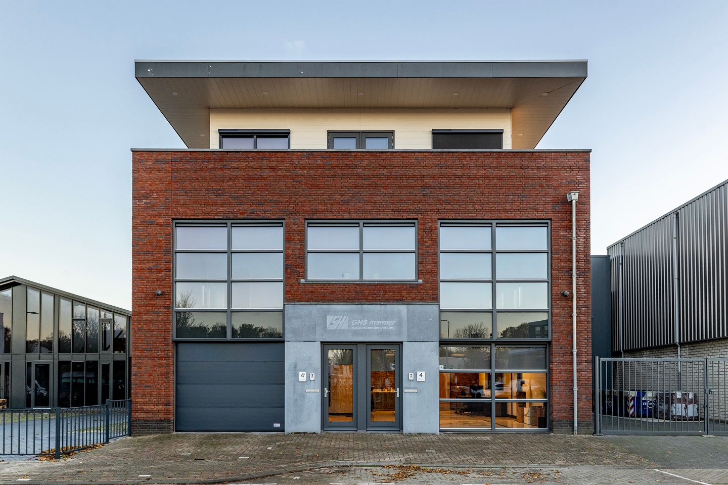 Bekijk foto 1 van Houtstraat 4