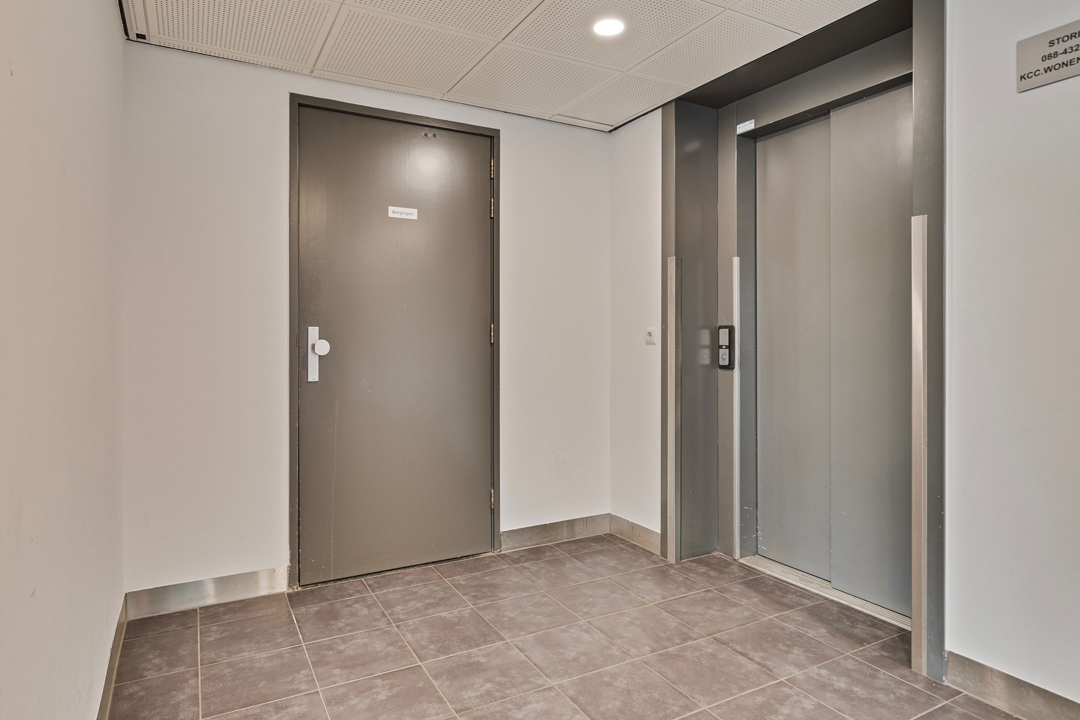 Photo 30 of Kerklaan 612