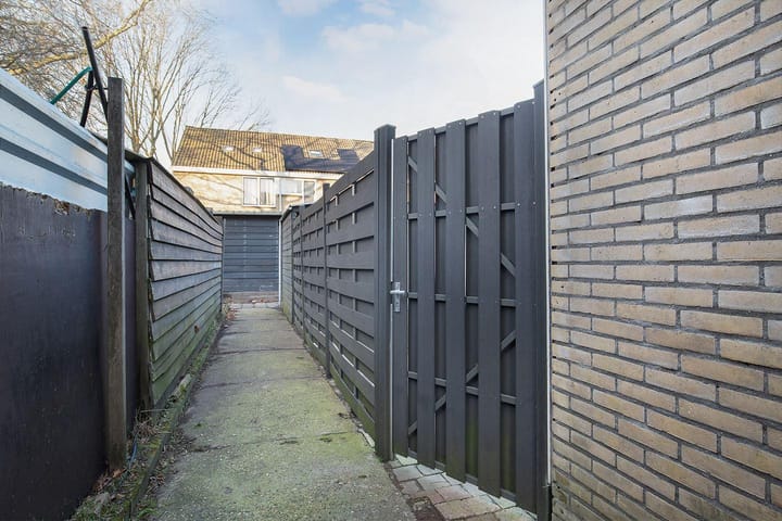 Photo 27 of Stikkerstraat 13