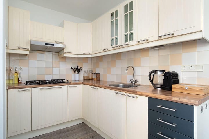 Photo 6 of Stikkerstraat 13