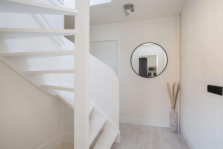 Photo 20 of Stikkerstraat 13