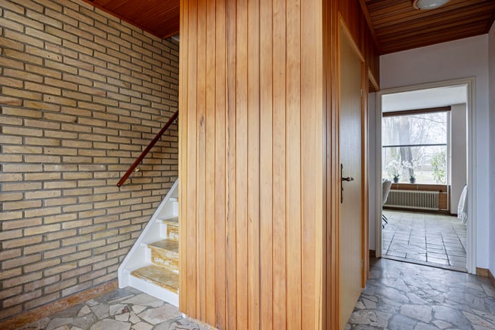 Foto 13 van Van Miereveltstraat 51