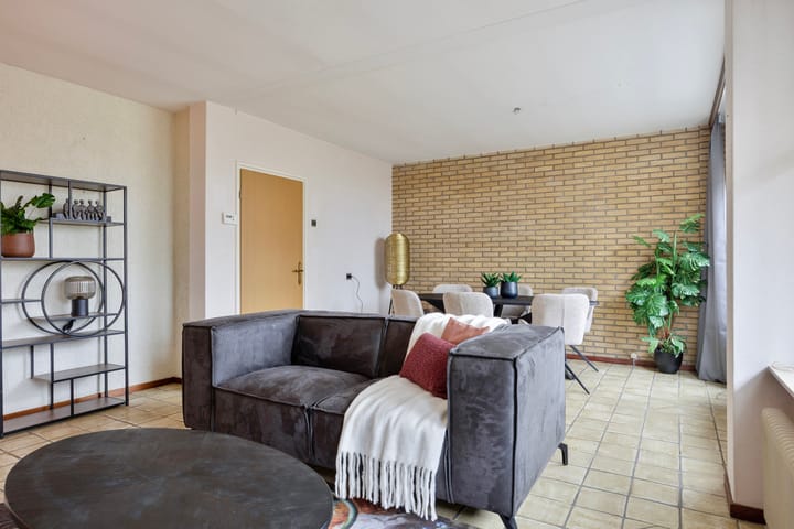 Foto 2 van Van Miereveltstraat 51