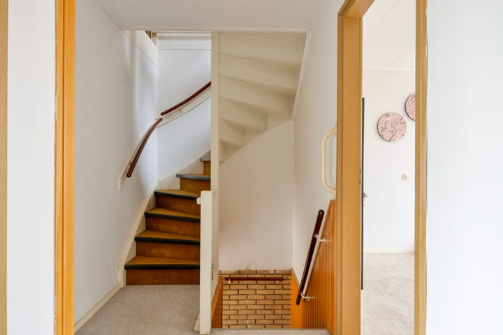 Foto 14 van Van Miereveltstraat 51