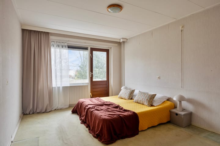 Foto 15 van Van Miereveltstraat 51